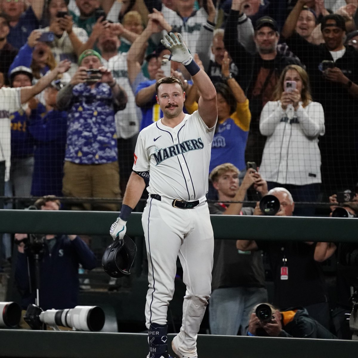 Mariners PR tweet media