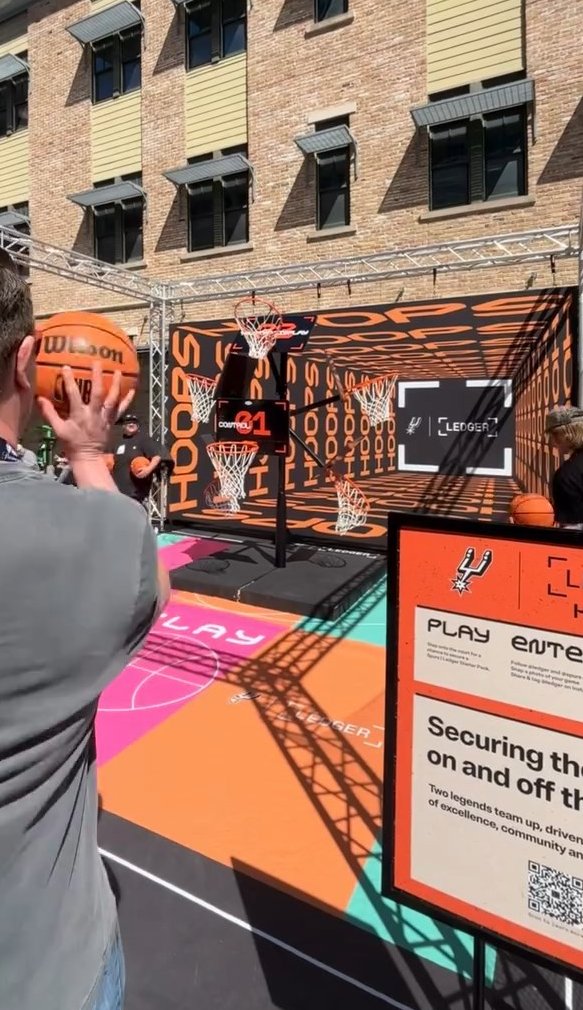 deflickering's tweet photo. @Ledger @sxsw Probably a skill issue.
Fumbled the @spurs  @Ledger starter pack like a certified degen.
Any chance I can redeem this L with a Ledger Nano Gen5? 😭

#LedgerSXSW https://t.co/AnfxjHRbGY