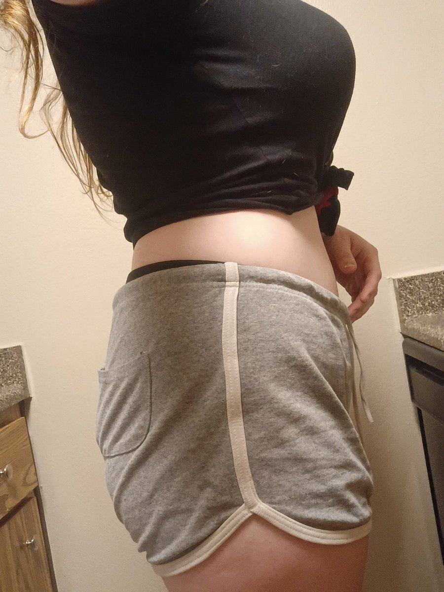 🐮MoonMallowFashion🌵 tweet media