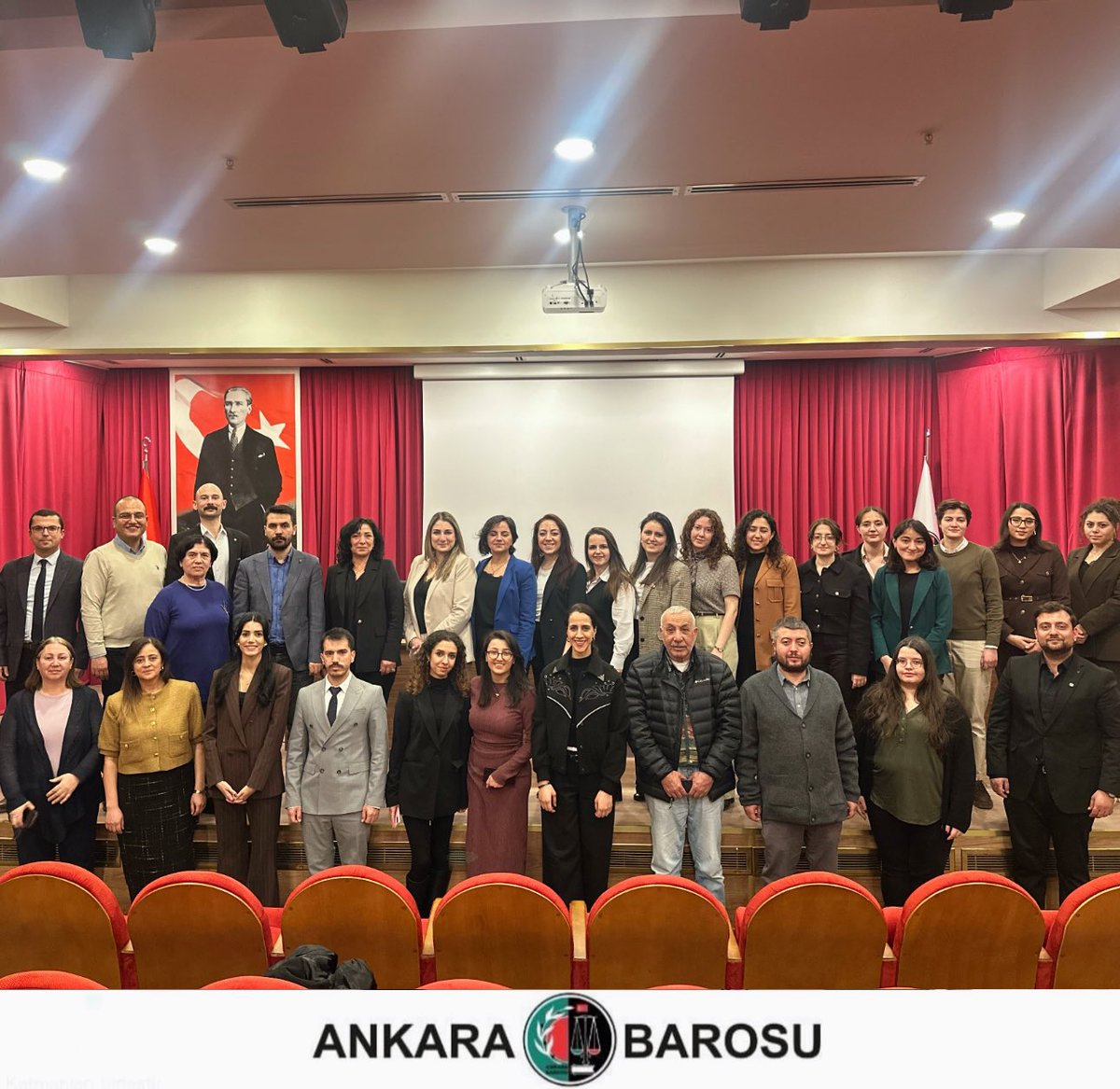 ankbarochm's tweet photo. 14.03.2026 tarihinde merkezimiz ve İş ve Sosyal Güvenlik Hukuku Kurulu işbirliğinde düzenlenen kıymetli konuşmacılarımız,ülkenin dört bir yanından gelen meslektaşlarımız ve değerli katılımcılarımız ile Çocuk İşçiliği ve MESEM Çalıştayı’nı gerçekleştirdik. https://t.co/75qksGqWnD