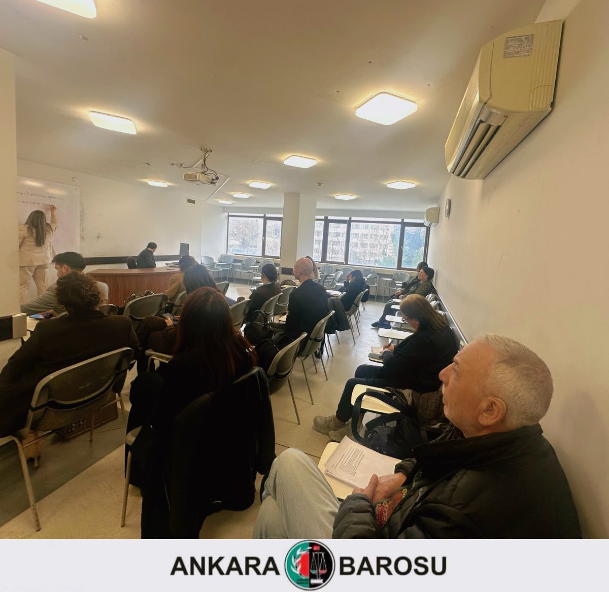ankbarochm's tweet photo. 14.03.2026 tarihinde merkezimiz ve İş ve Sosyal Güvenlik Hukuku Kurulu işbirliğinde düzenlenen kıymetli konuşmacılarımız,ülkenin dört bir yanından gelen meslektaşlarımız ve değerli katılımcılarımız ile Çocuk İşçiliği ve MESEM Çalıştayı’nı gerçekleştirdik. https://t.co/75qksGqWnD