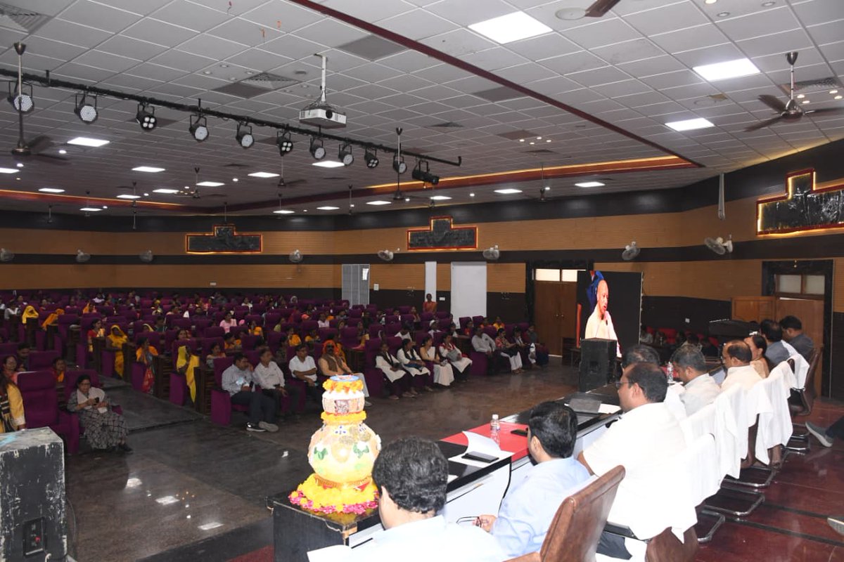 DM Prayagraj tweet media