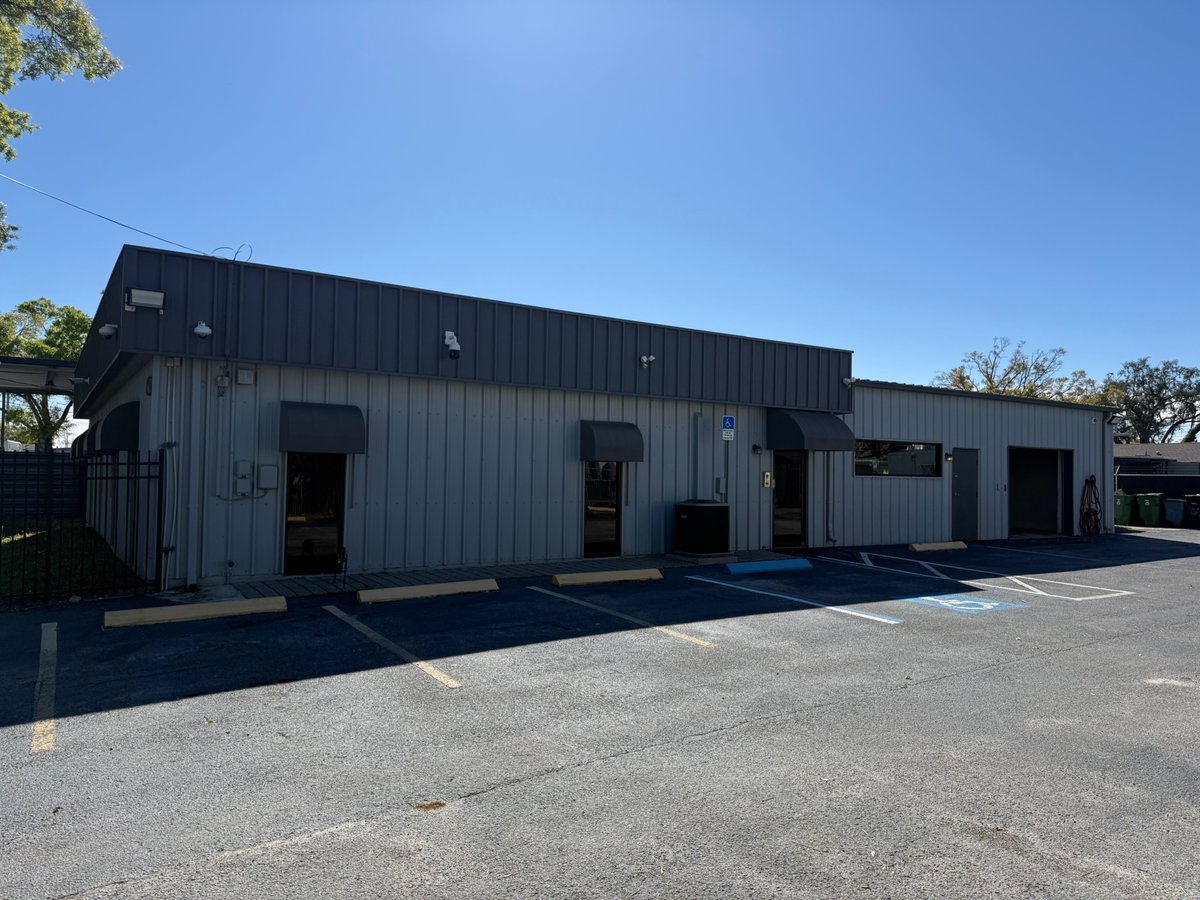IncLamm's tweet photo. Coming soon in Drew Park. 4,000 SF freestanding industrial flex building with a 100% climate-controlled warehouse on a fenced 0.40-acre site.

Jeff Lamm | Lamm Properties | Call/Text 813-300-5266

#Tampa #CRE #IndustrialRealEstate #DrewPark https://t.co/CwQaDmx7O2