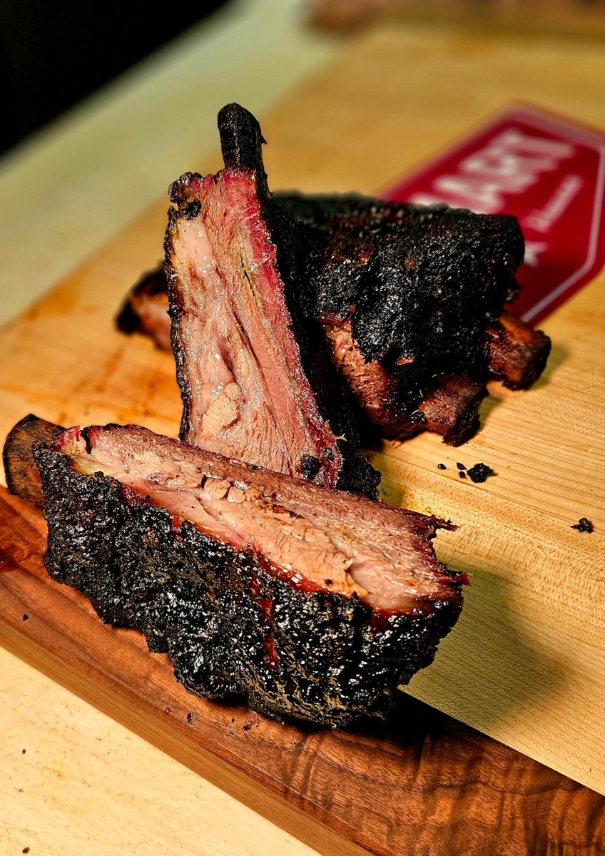 Lockhart Smokehouse tweet media