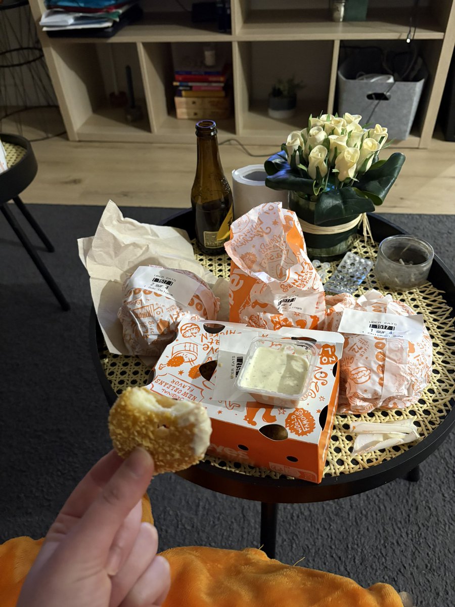 Luna kitsou tweet media