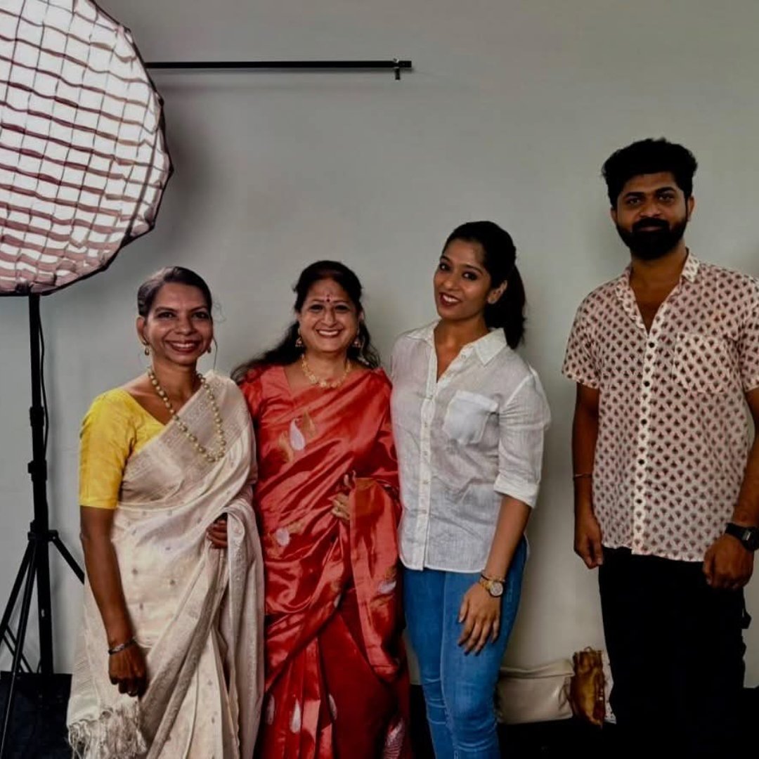 KuttiRevathi's tweet photo. திரைக்குரலுக்கு நேர்காணல் அளித்தோம், 'சிறகு', குழுவினர்! https://t.co/sWE2B1fcMm