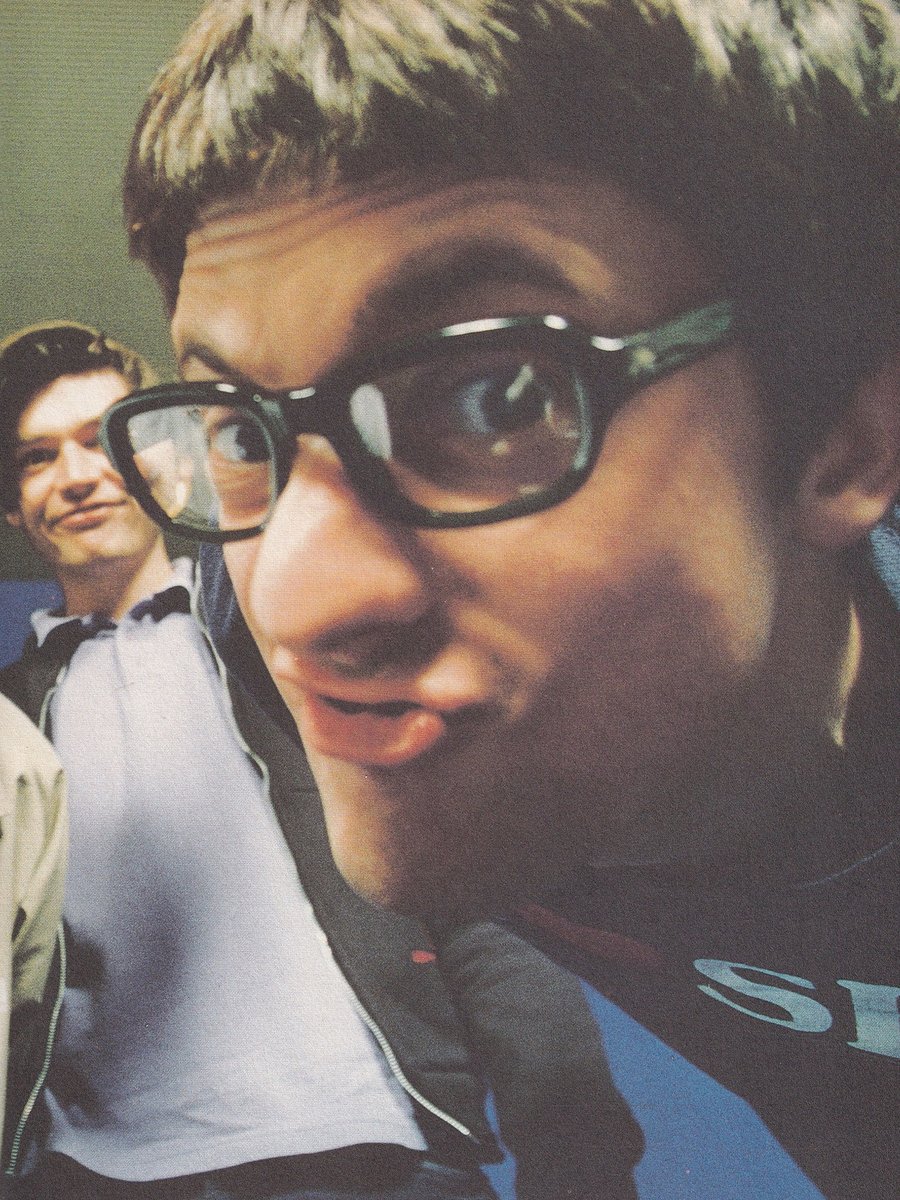 blurofficial's tweet photo. https://t.co/X5sBvz9r9S