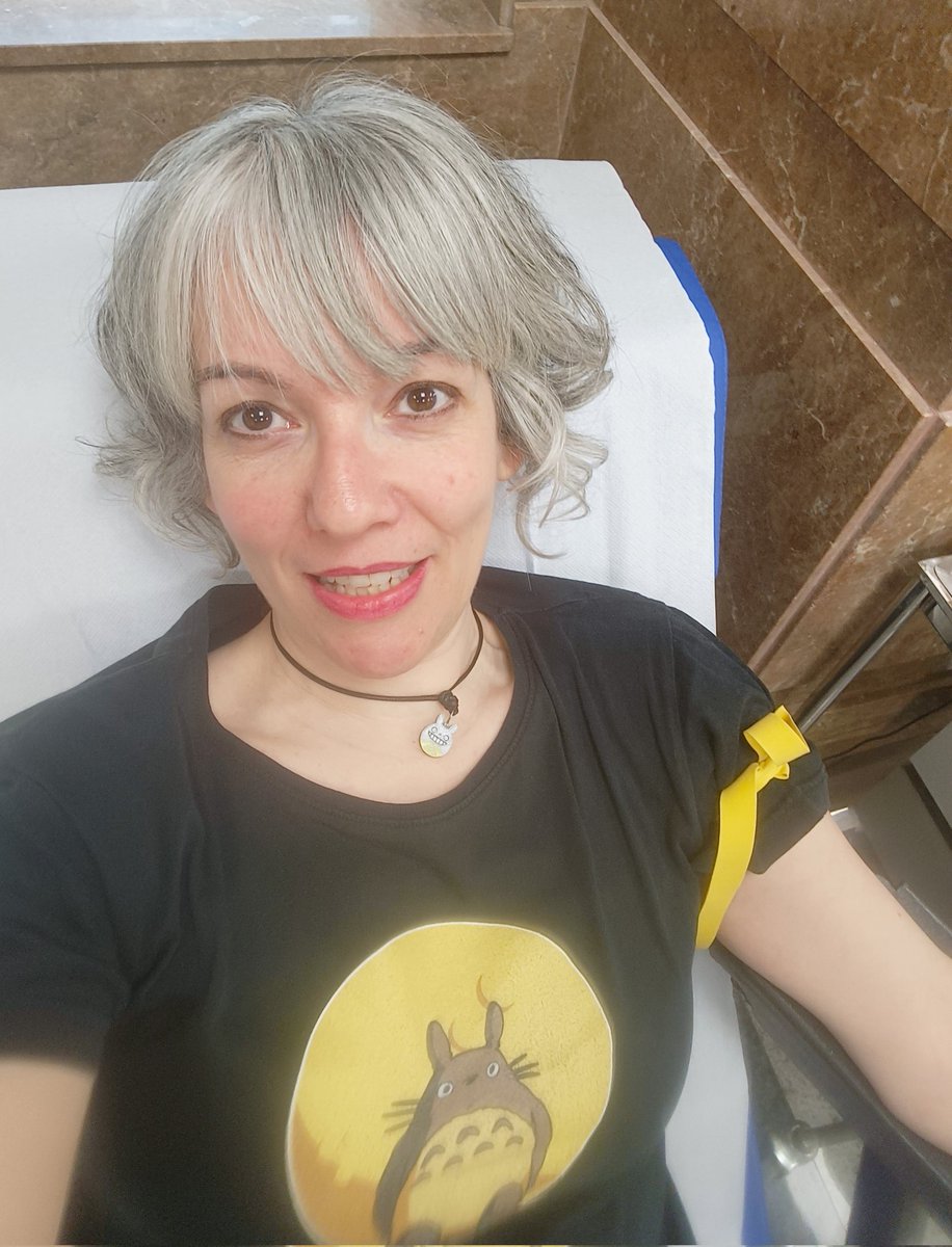 Lillusion's tweet photo. Dono sangre porque me hace feliz. Eso sí, no me callo ni para la foto 🤦🏻‍♀️ Menos mal que el personal de Donantes es siempre encantador y soporta mis desvaríos 😍

#DonaSangre
#DonaVida
@ichhCanarias https://t.co/CfF5aGgwe0