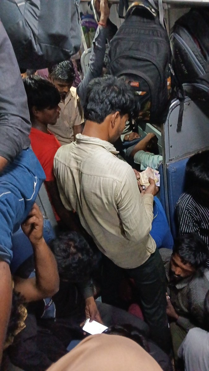 ManavYadaav's tweet photo. @indianrailway__ we are paying tax this is the condition of general coach https://t.co/fLhZ5IO8sX