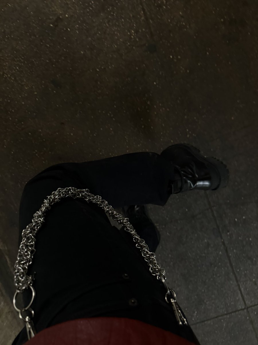 ———-+ tweet media