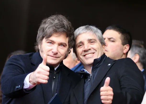 porquettfin's tweet photo. "Inflación" 

Porque la inflación mayorista se desploma:

El INDEC publicó el Índice de Precios Internos al por Mayor de febrero con una sorpresa muy positiva: un 1,0% mensual, el registro más bajo desde mayo de 2025.

Deflación: los productos nacionales subieron un 1,3%, los bienes importados registraron una caída del -2,7%.

Es el segundo mes consecutivo de desaceleración, dejando la medición interanual en 25,6%. 

Este dato funciona como indicador adelantado para la inflación minorista de los próximos meses.