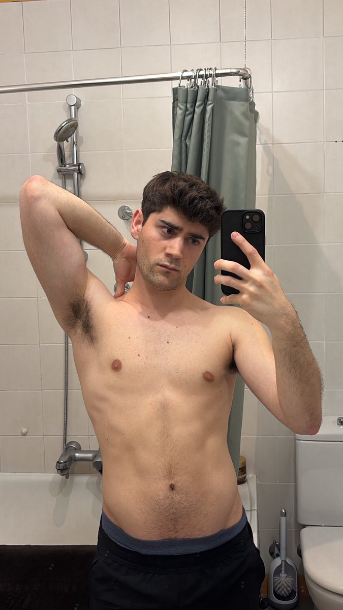para los que rabian porque subo fotos sin camiseta, ahí va otra 😉