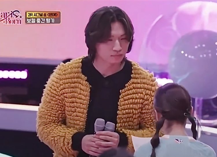 椅子マリ tweet media