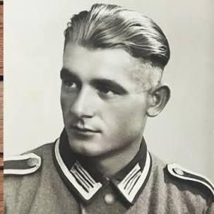 Herr Weejun tweet media