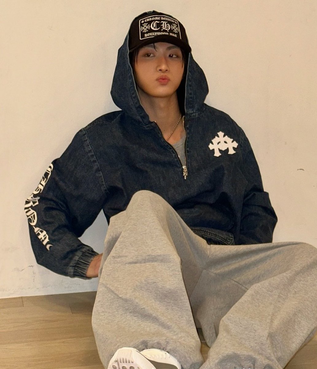 𑣲 𝓐𝓷𝓰 || JUSTB D-8 tweet media