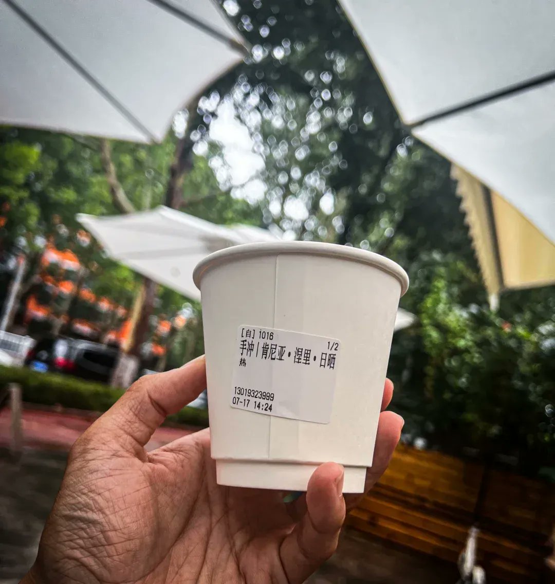 Anna Faustini tweet media