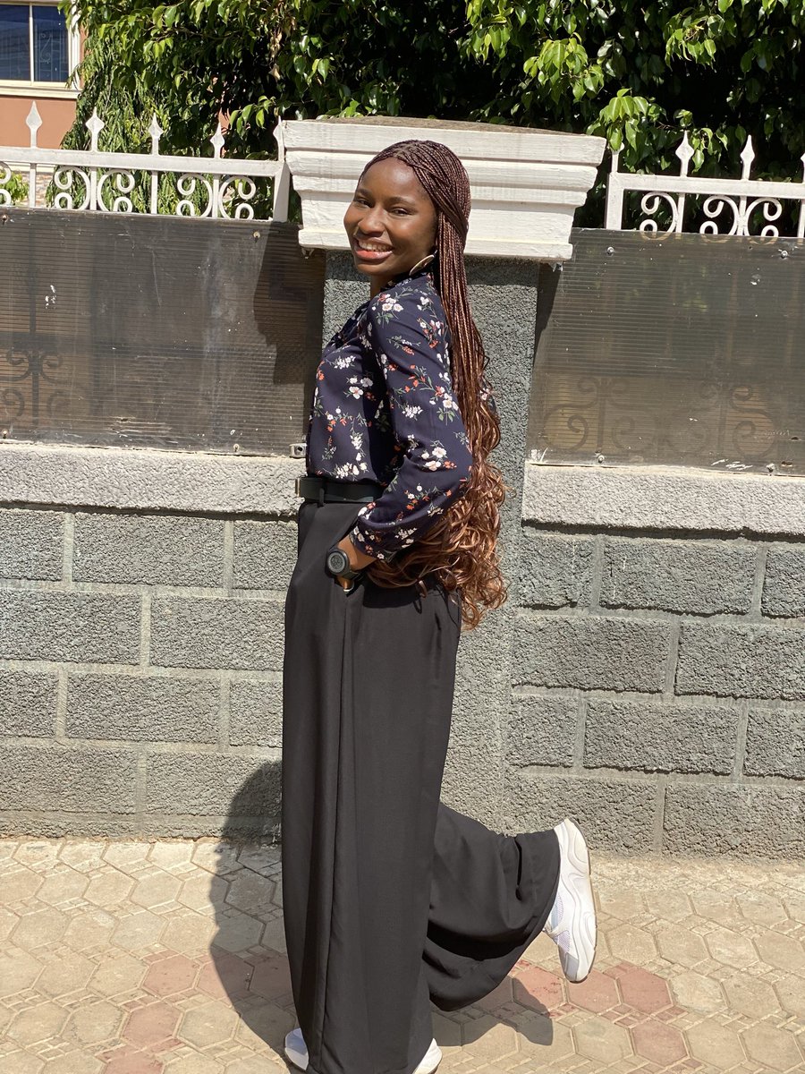 nwazuruvicky's tweet image. Our Classic Pallazo Trouser is available.
Designed by yours truly.

Send us a dm today to get yours.
Sneakers is also available 

#fashion 
#trouser #footwear
#pallazotrouser
#sneakers 
#fashiondesigner