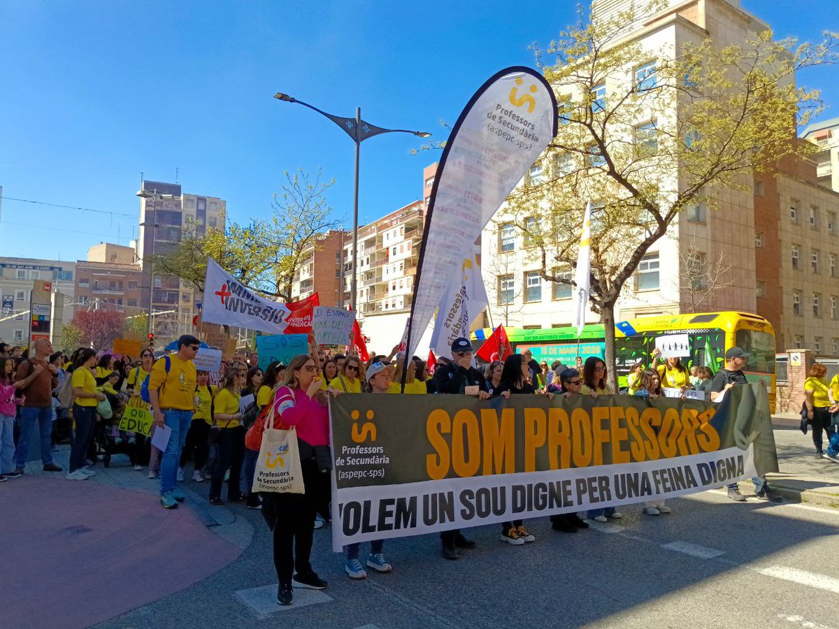 Professors de Secundària Lleida tweet media