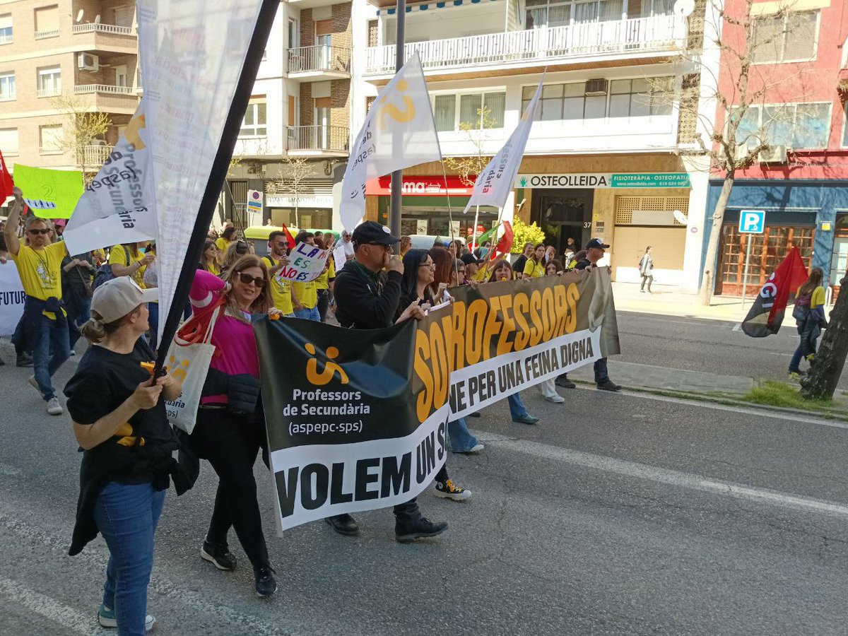Professors de Secundària Lleida tweet media