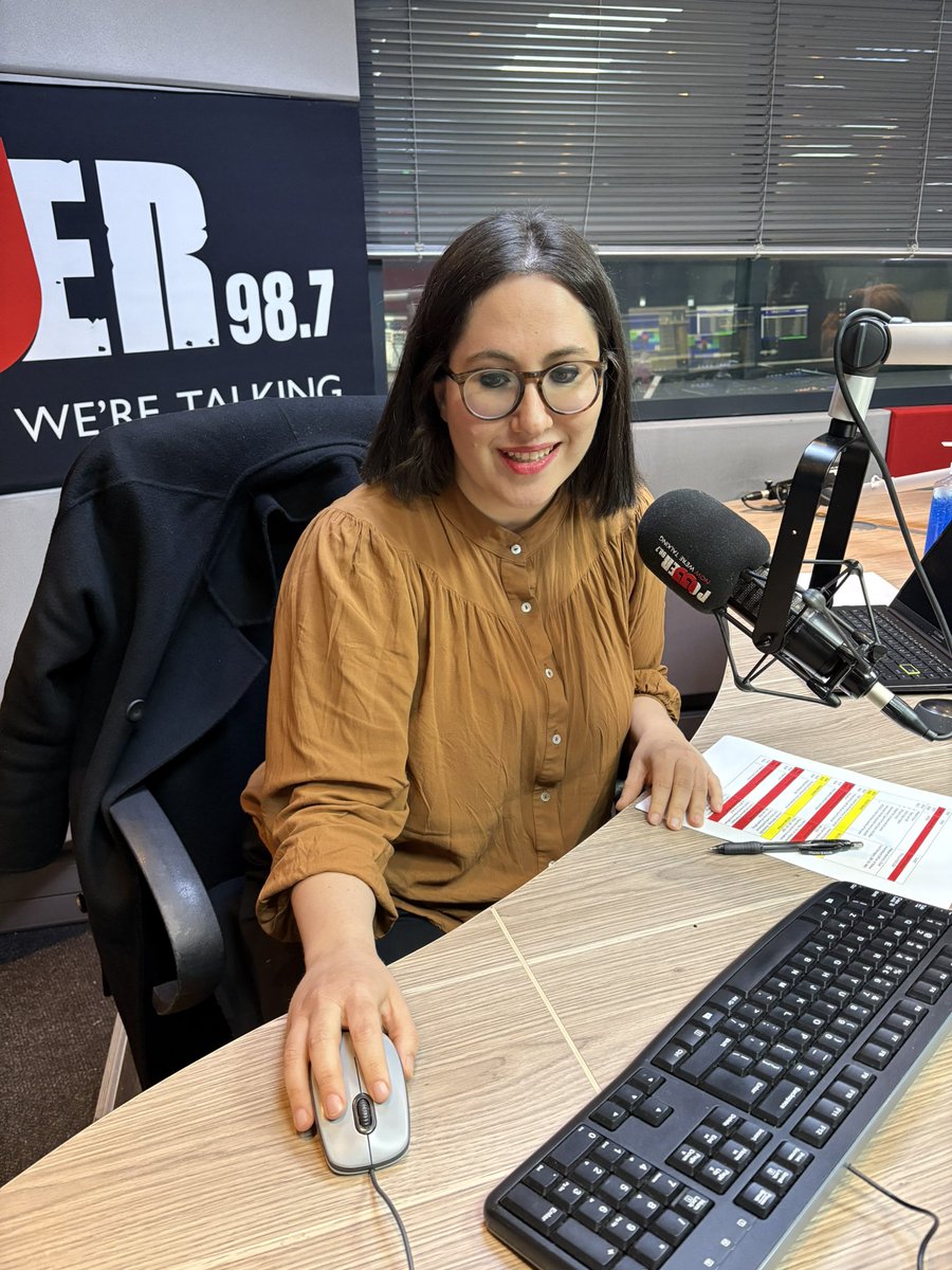 POWER 98.7 tweet media