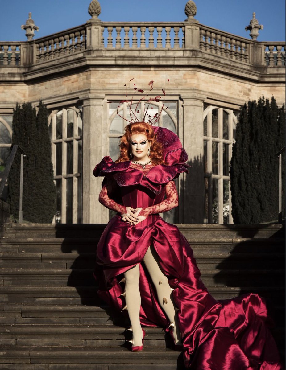 Kate Butch looks exquisite in her 