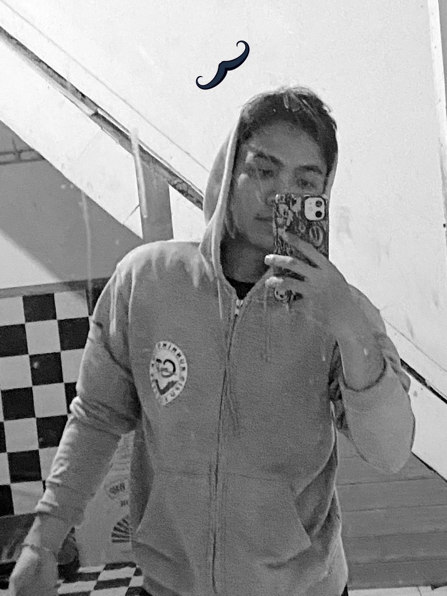 mxsyround_ tweet media