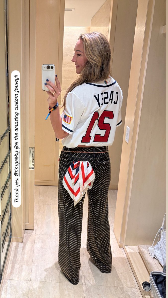 SarahCasey1111's tweet photo. WBC Miami Game Fit Fun! 🇺🇸 
❤️🤍💙❤️🤍💙❤️🤍💙❤️🤍💙 https://t.co/vXAfIfIHQv