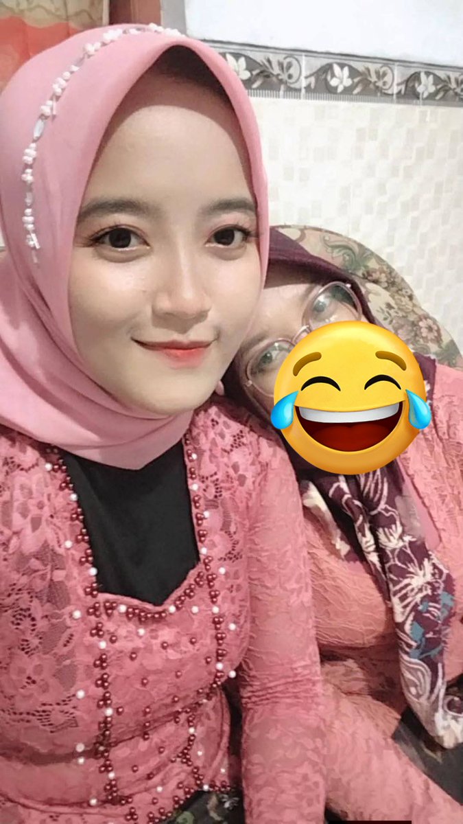 Nazira tweet media