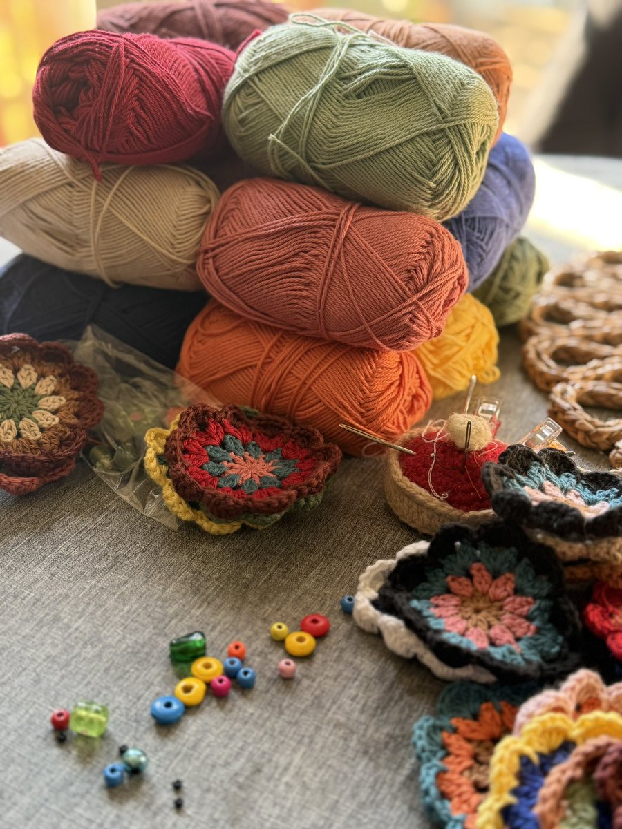 Diana D Designs tweet media