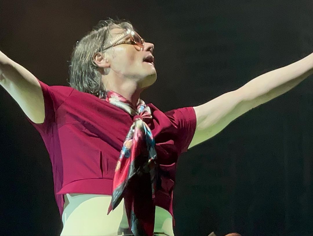 hourly swarm gerard tweet media