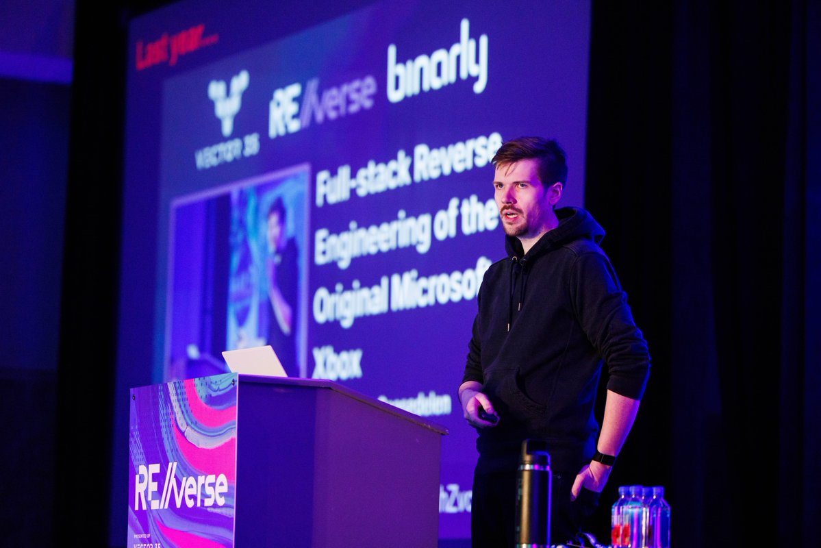 RE//verse tweet media