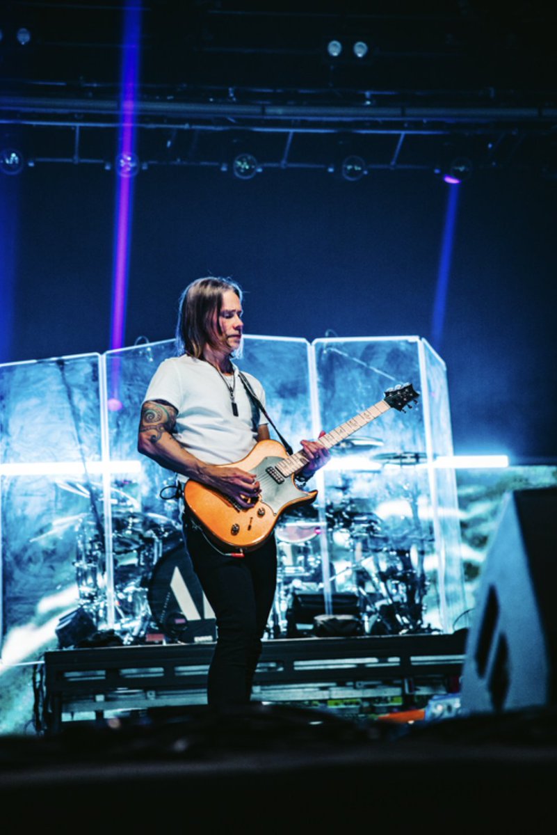 MylesKennedy's tweet photo. Grab your tickets to the What Lies Within Tour ~ https://t.co/YRl2v4M9IO
US TOUR: W/ Filter, Sevendust and Tim Montana https://t.co/lUVYIDe0N5