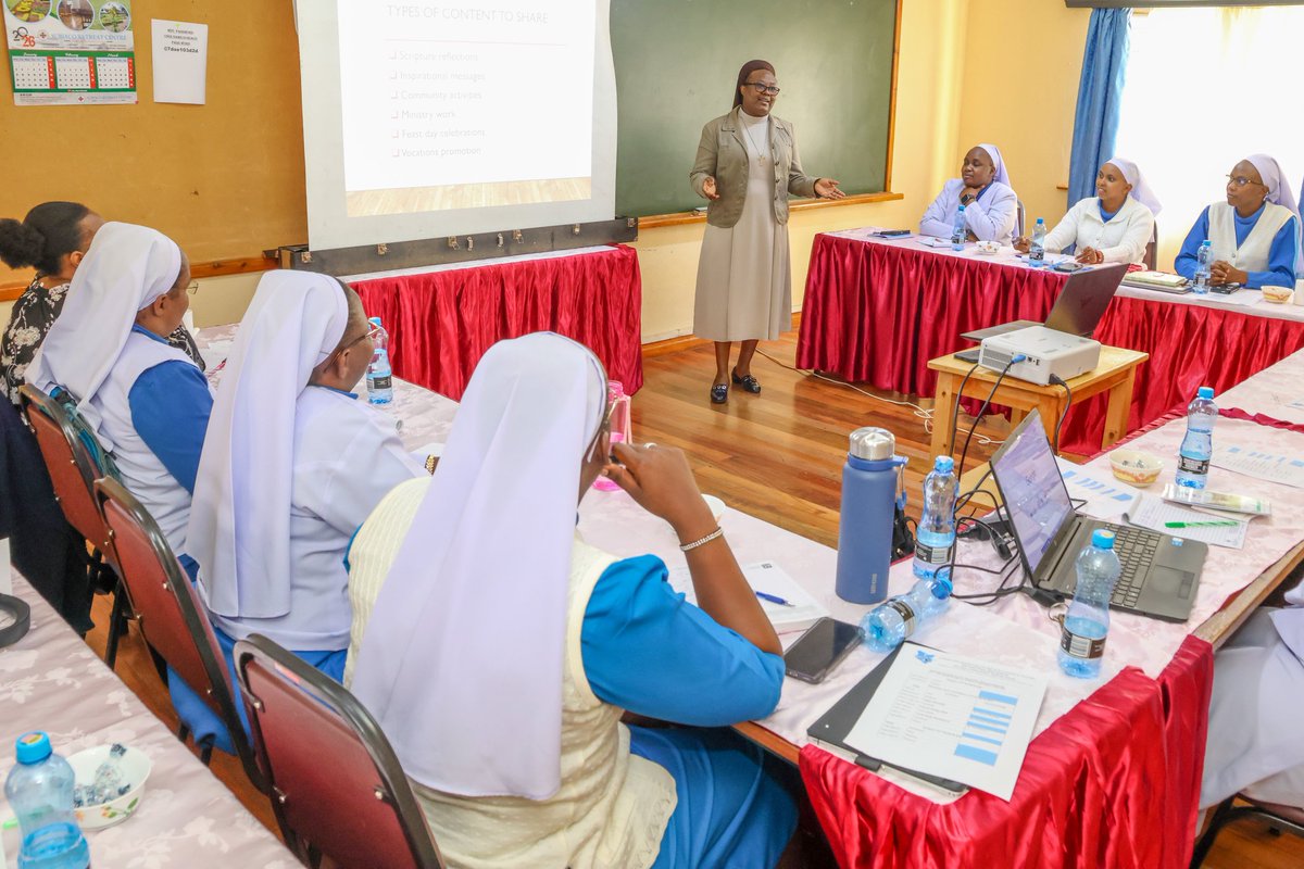 michellenjerisr's tweet photo. Catholic Sisters Communicators empowered Emmanuel sisters with communication skills, following CNCS supported strategy development .
 #SistersLead #WomenInCommunication
@uisg_superiors 
@C4WRtweets https://t.co/oVW11i3i0m