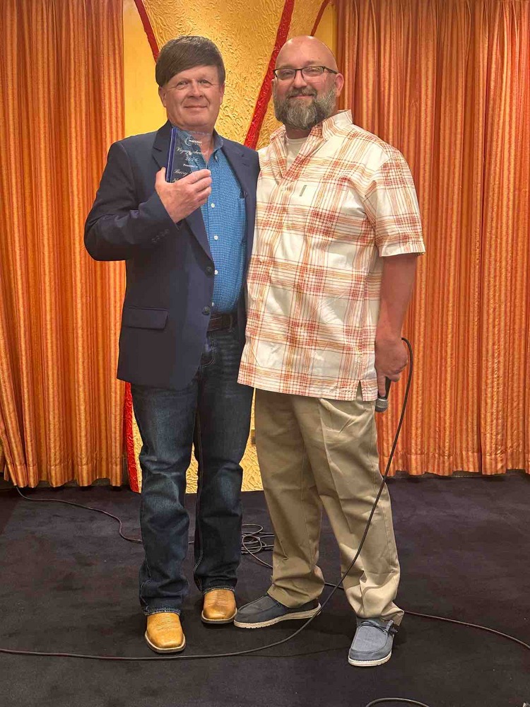 marknetalliance's tweet photo. Congratulations to these outstanding MarkNet members on their well-deserved recognition!
Stewardship Award – Curran Miller &amp; Realty, Inc.
Company of the Year – West Central Auction Company
Voyage Award – Barry Stewart
#AHA #MarkNetAlliance #Awards https://t.co/Qpb0vDYUrX