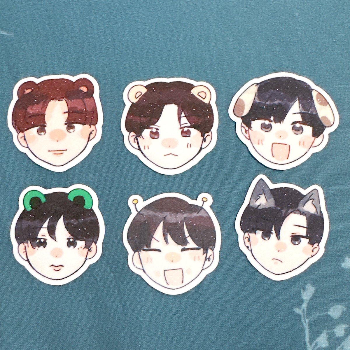 MONSTA X [THE X : NEXUS] KL ▶️ 28 March freebies 🤩

📍Location announce on the day
💜 Just RT Like and show post to redeem! 
🙏 Redeem 3 / all 6 for trades (Can dm to trades reserve 🫶) 

#MONSTAXinMY
#MONSTAXinASIA #MONSTAXinKL