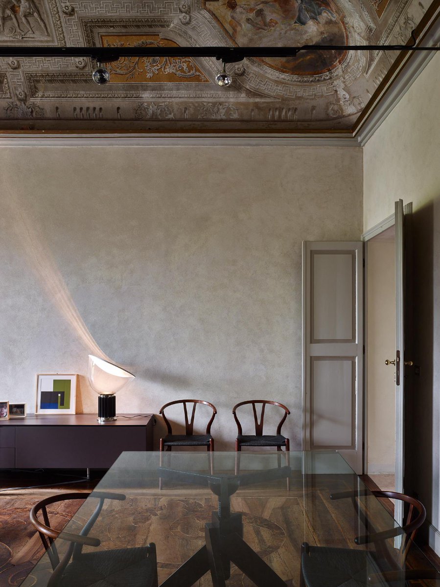 Nationalist tweet media