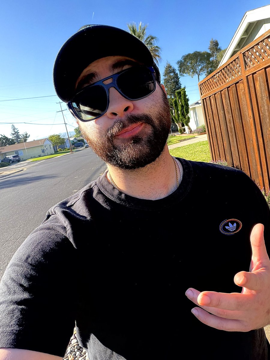 ImTrovie tweet media