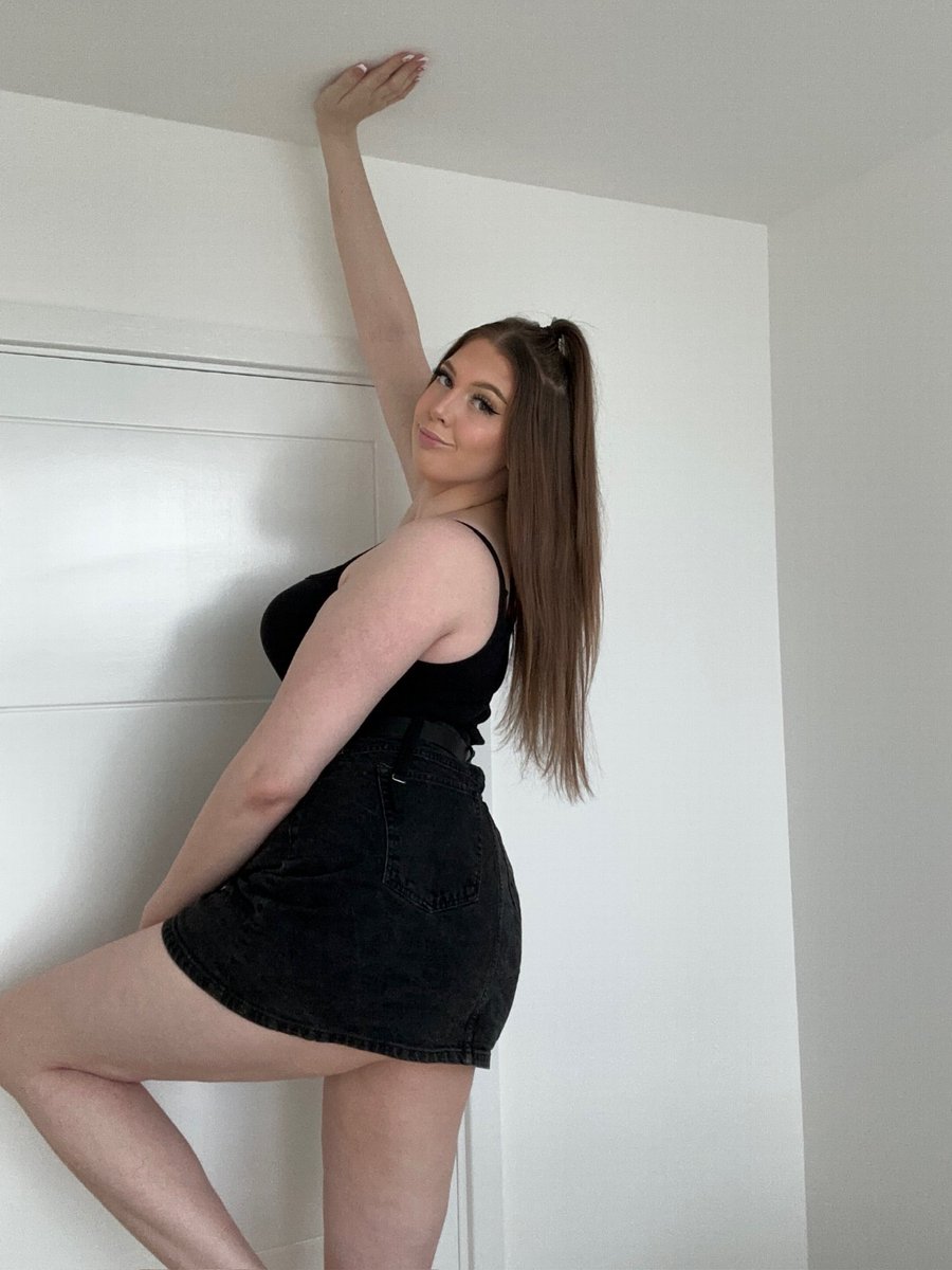 Katie | 6'9” 🥰 tweet media