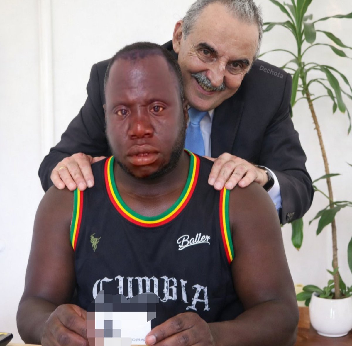 ᵖᵃʳᵒᵈʸ Antonio Dechotta tweet media