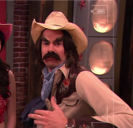 bruna jurídico iCarly tweet media