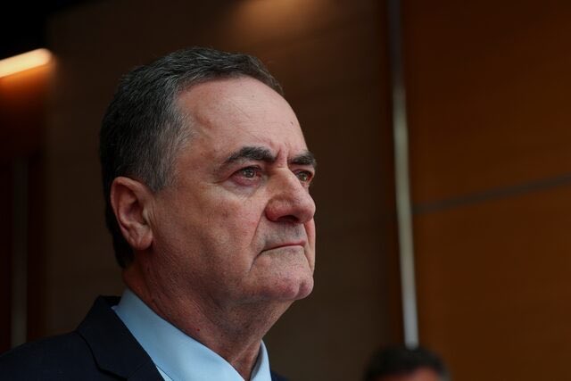 وزير الدفاع الإسرائيلي يهاجم جسرين فوق الليطاني لتهريب الأسلحة