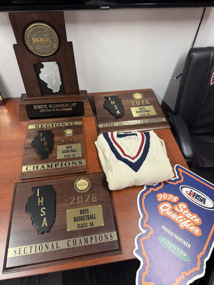 Deerfield Athletics tweet media