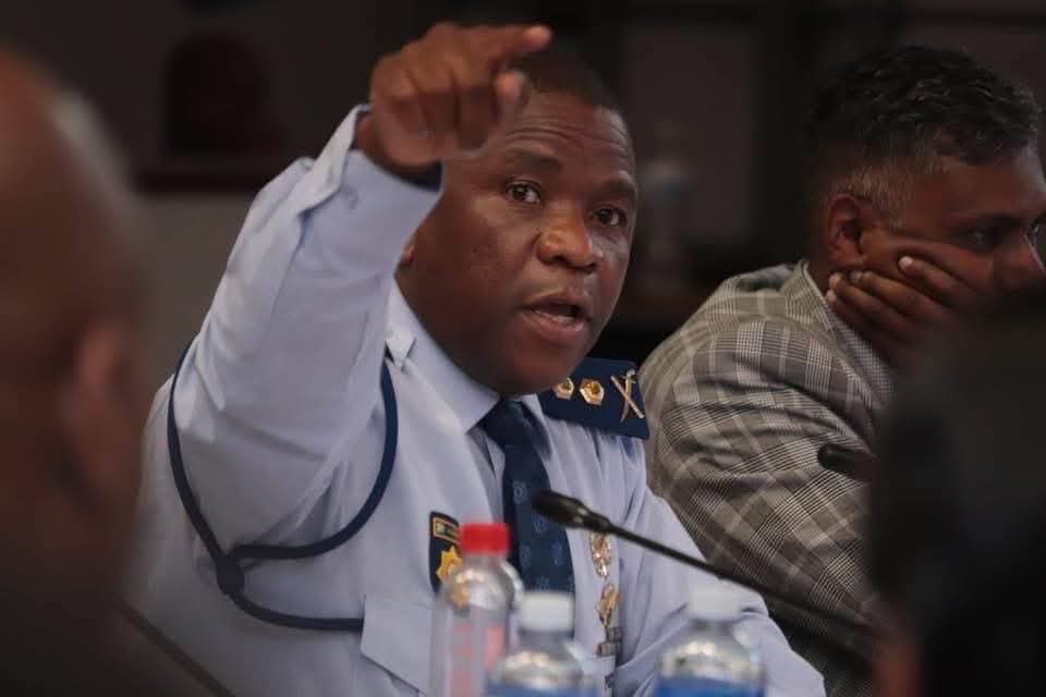 MediaZaban865's tweet photo. I see a shift in Breytenbacht and Kohler-Barnard's attitude today, they softened down a bit, even smiling, whooooa 😂
Yoo Mkhwanazi is powerful guys, melting even #laba
#Mkhwanazi #AdhocCommittee #MadlangaCommission #fypシ゚ https://t.co/TXfy0N0Y86