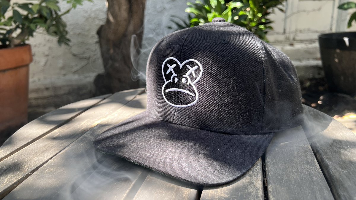 DJ vAPED ⚡️🎧⚡️ tweet media