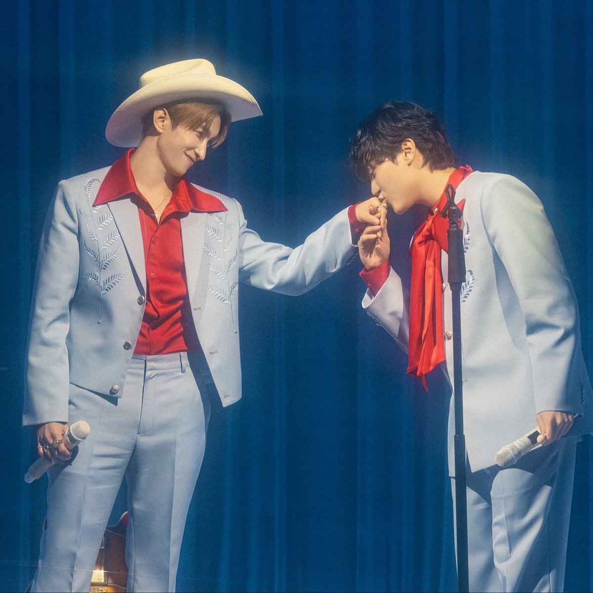 🌻 for rockstar dokyeom tweet media