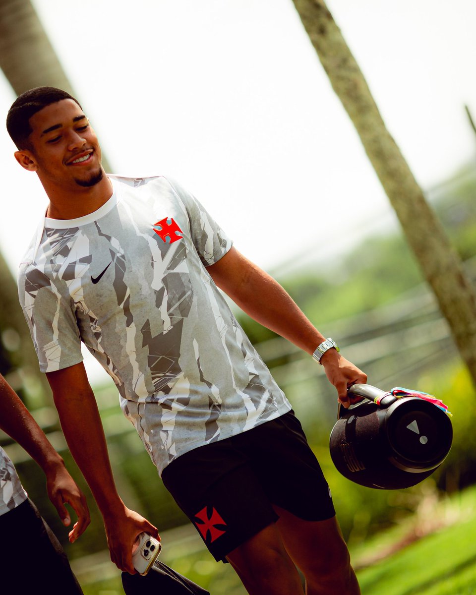 vascobase's tweet image. 🔛 Chegada do meu Sub-20 no Nivaldo Pereira! 

📸 João Gabriel Alves | #VascoDaGama 

#BaseForte 
#VascoDaGama