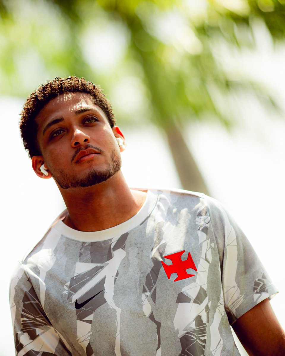 vascobase's tweet image. 🔛 Chegada do meu Sub-20 no Nivaldo Pereira! 

📸 João Gabriel Alves | #VascoDaGama 

#BaseForte 
#VascoDaGama