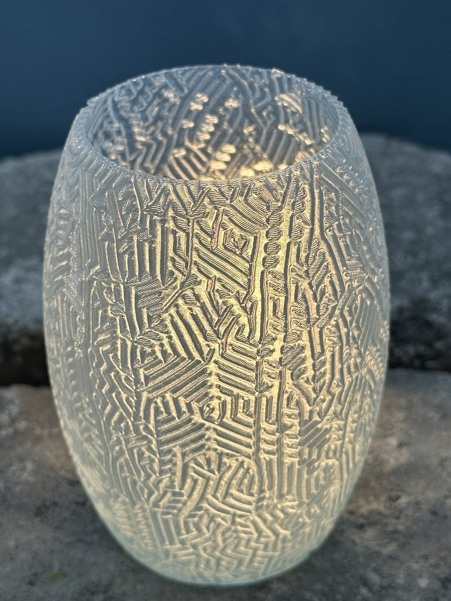 DaveMakesStuff tweet media