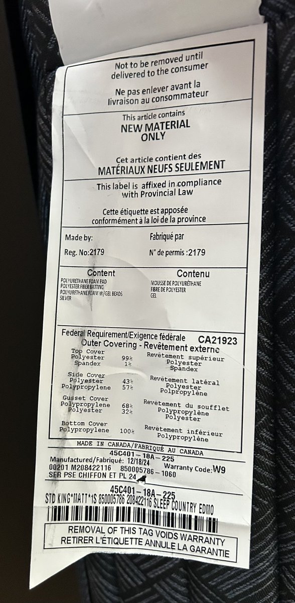 I’ve got a 1 year old, barely used King Sized Serta mattress for sale. 
Always had a cover on it, was maybe used for 5 months. Medium firmness w/eurotop. Husband has joint issues, need a diff. mattress otherwise we’d keep it. Perfect condition

$800 obo
DM if interested (pls RT)