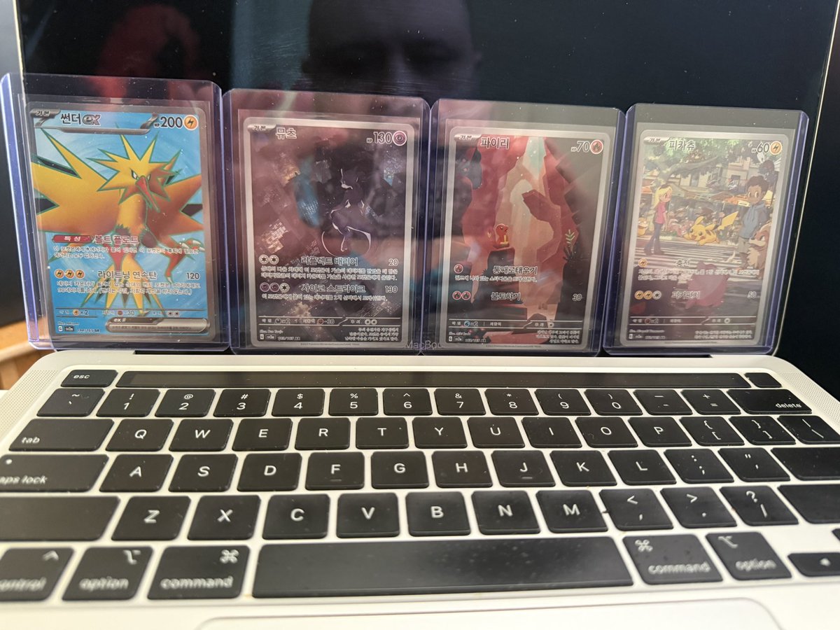 FlyTripleJ tweet media